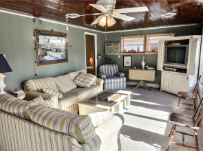 Kozy Kottage 4 West Farmington by Long & Foster