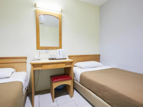 Tang City Hotel, Petaling Street, Merdeka PNB 118 Tower