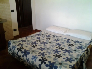 Glicine Apartment, No Kids Farmhouse up to 5 Adults