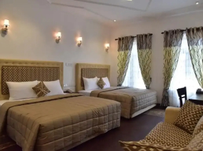 Grand Peak Bungalow