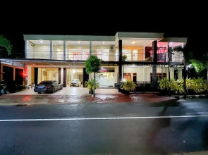 Kartika Hotel Syariah Pacitan Mitra RedDoorz