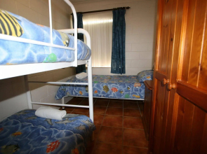 Lake Edge Holiday Units