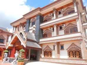 Amphon Hotel