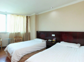 Lianhua Hotel (Taizhou Jiangyan Sanshui Square RT-Mart Branch)(联华大酒店（泰州姜堰三水广场大润发店）)