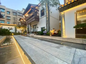 Jianshui Guyueli Courtyard Villa (Jianshui Ancient Town)