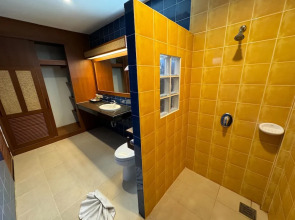 Hotel and Beach Bungalow at Lanta Resort