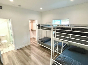 Modern HomeStay