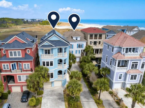 Sleeps 38 2 Homes, Steps to the Beach, Private Pool + Hottub, Game Room, Views