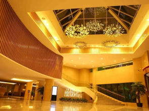 Tianmu Lake Grand Metropark Hot Spring Hotel - Liyang