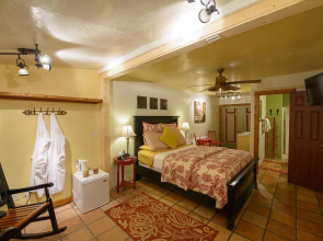 Cali Cochitta Vacation Rentals