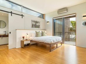 Luxury Eco Home With Garden Cottage - Houtbay