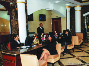 Отель Wescott Plaza Hotel Apartment