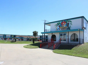Crystal Palace Resort