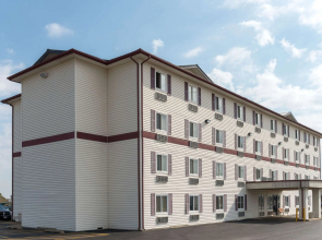 Super 8 by Wyndham Springfield East