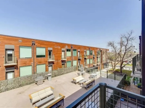 Prime East Downtown Studio w gym Washer Dryer