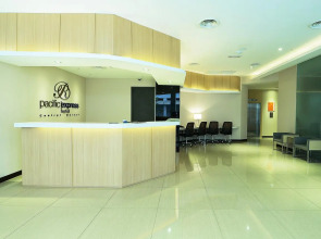 Pacific Express Hotel Central Market