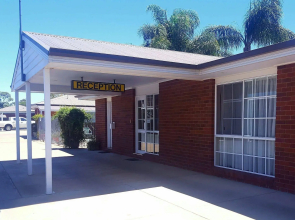 Centrepoint Motel
