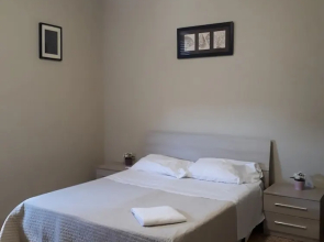 48 airport budget rooms