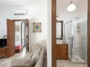 Cisternino Villa in Olive Groove