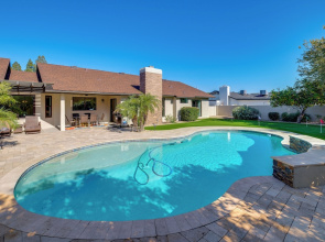Heated Pool, Game Room: Family Home in Tempe!