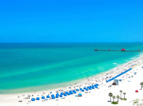 Saltwater Hideaway Coral Resort #e-2 1 Bedroom Condo by RedAwning