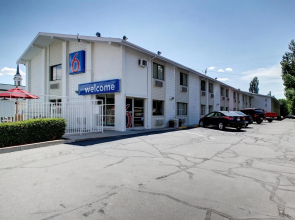 Motel 6 Ogden, UT- Downtown