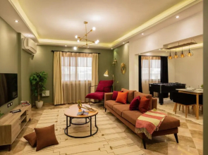Xuru Stays I Play Foosball & Do Yoga - 1 BR Apt. 5 Min To Airport