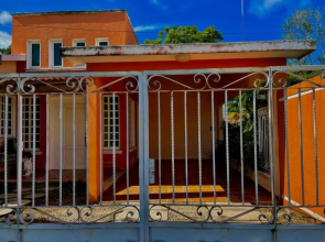 Casa hogareña con excelente ubicación en la ciudad