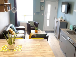 House With 2 Bedrooms In Le Tréport, With Wonderful Sea View, Furnished Garden And Wifi - 1 Km From The Beach