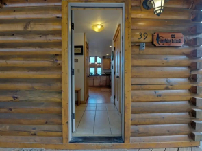 Margaritaville- 4 Br Cabin