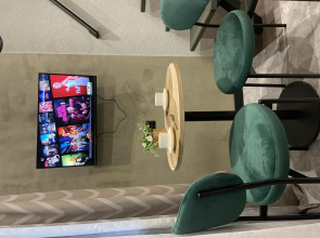 Апартаменты на Нижняя Первомайская 64