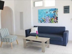 "kalamaki Plaza Apartments \"thalassa\""
