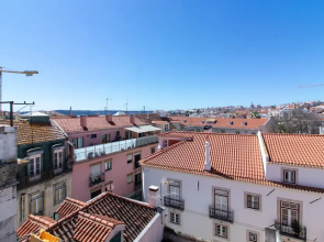 Beautiful flat with balcony & Great location