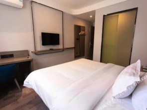 7 Premium Hotel (Shenyang shenbeihu Shitai University Town store)