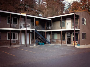 White Pine Motel