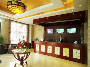 Greentree Hotel Yichuan Branch