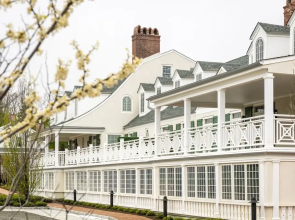 Canoe Place Inn and Cottages