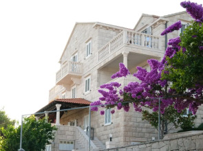 Barba Petra Dvori Apartments