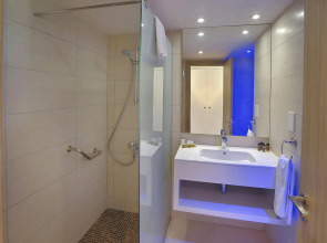 Отель Nelia Beach