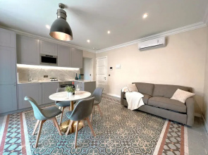 Self Check-in 1BR Refurbished Apartment