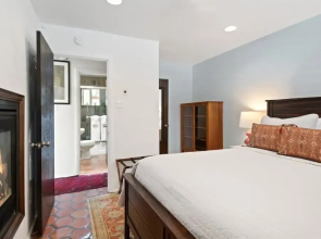 Milagro - Walk Anywhere In Santa Fe From This Beautiful Remodeled Apartment