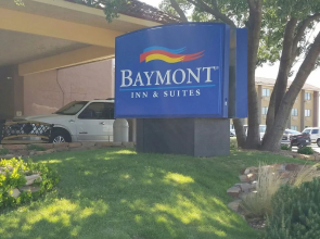 Baymont Inn & Suites Midland Airport