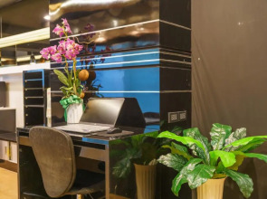 De Lux Bangkok Hotel