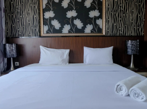 Spacious and Combine 3Br At The Edge Bandung Apartment