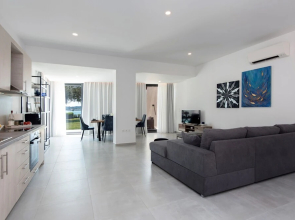 White Swan Villa by White Dream Villas