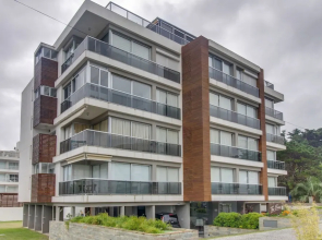 Apartamento con piscina compartida The Point I