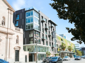 Fully Furnished Suites near Little Tokyo