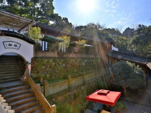 Linxi Wushan Inn