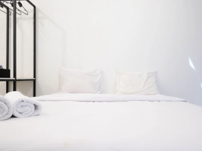 Cozy Stay Studio Apartment With Access To Mall At Supermall Mansion