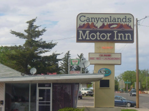 Canyonlands Motor Inn